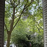 Charming French Style With Eiffel Tower View Prime Location Near Attractions Apartament Paryż