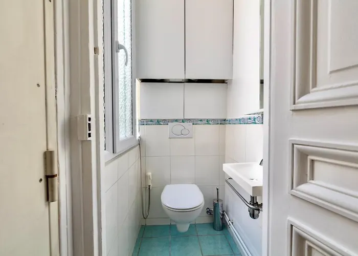 Διαμέρισμα Charming French Style With Eiffel Tower View Prime Location Near Attractions