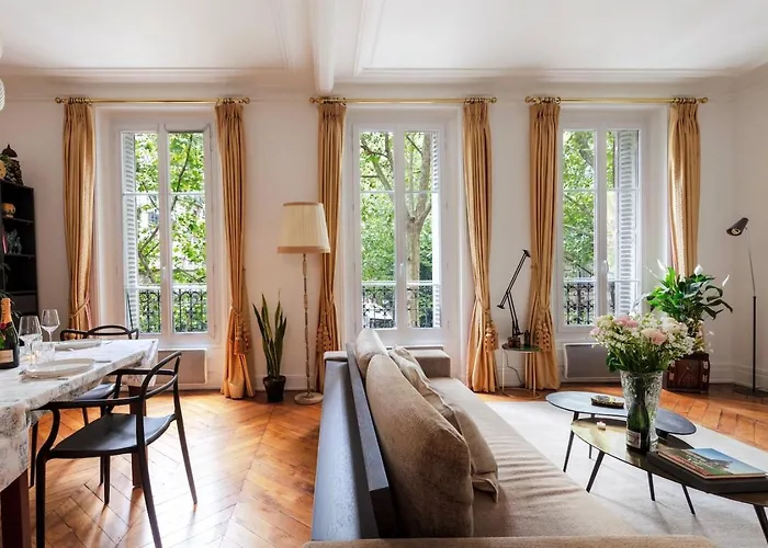 Διαμέρισμα Charming French Style With Eiffel Tower View Prime Location Near Attractions Παρίσι