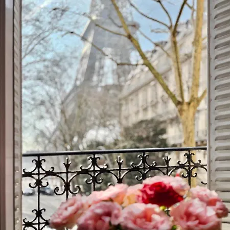 Charming French Style With Eiffel Tower View Prime Location Near Attractions Párizs