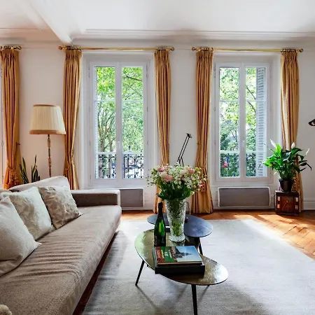 Apartamento Charming French Style With Eiffel Tower View Prime Location Near Attractions